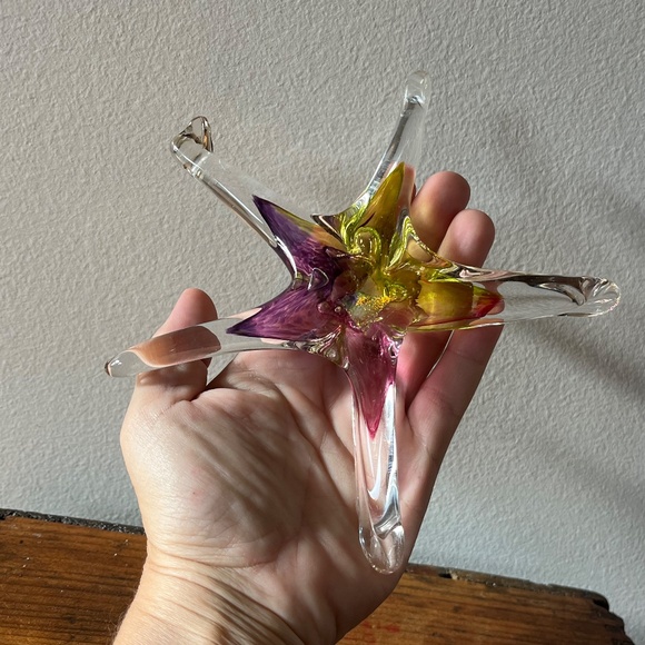 Hand Signed Glass Starfish Sun Catcher Paper Weight Decor - Picture 4 of 6